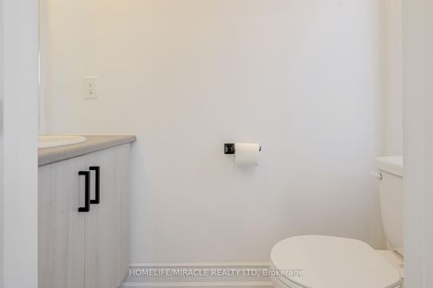 Photo 25 at 6 Pumpkin Corner Crescent, Rural Barrie Southeast, Barrie