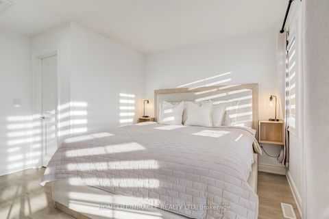 Photo 31 at 6 Pumpkin Corner Crescent, Rural Barrie Southeast, Barrie