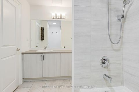 Photo 39 at 6 Pumpkin Corner Crescent, Rural Barrie Southeast, Barrie