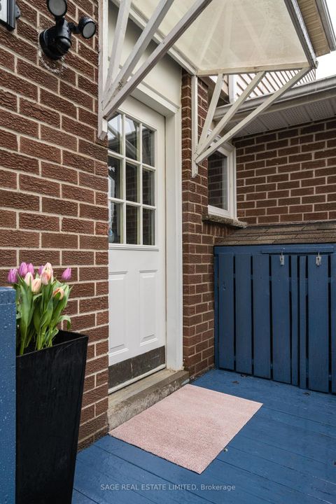 Photo 26 at 228 Yorkshire Drive, London, Newmarket