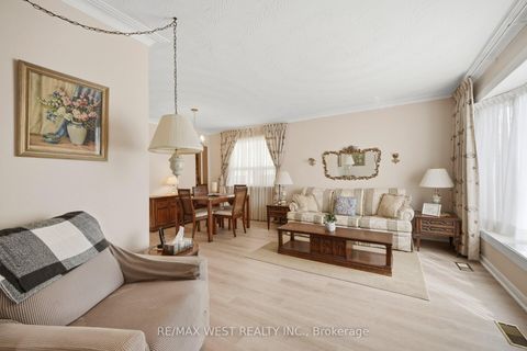 Photo 4 at 24 Beran Drive, Woburn, Toronto