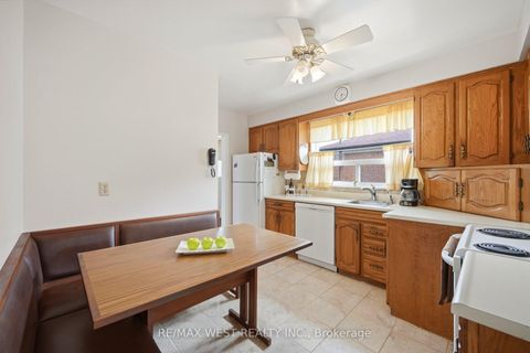 Photo 11 at 24 Beran Drive, Woburn, Toronto