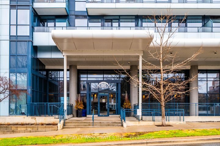 Photo 3 at 238 - 2885 Bayview Avenue, Bayview Village, Toronto