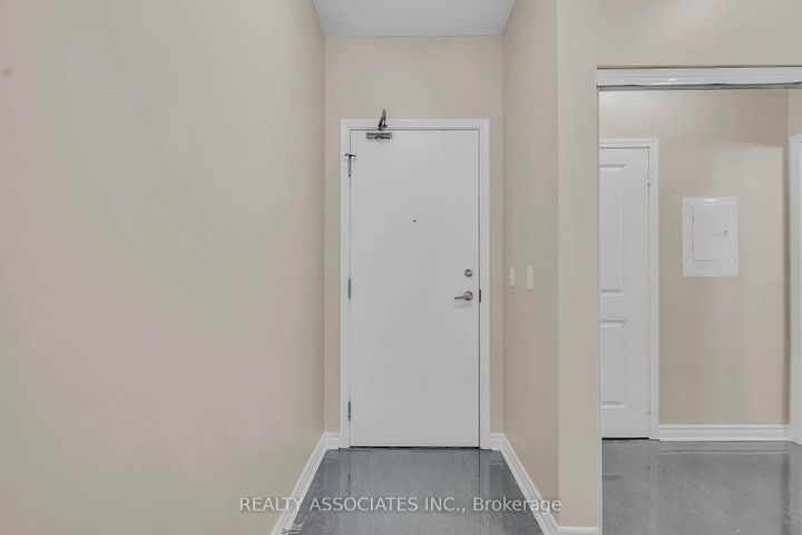 Photo 6 at 238 - 2885 Bayview Avenue, Bayview Village, Toronto