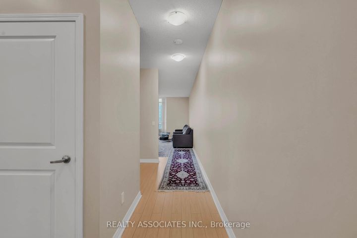 Photo 7 at 238 - 2885 Bayview Avenue, Bayview Village, Toronto