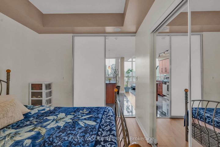 Photo 19 at 238 - 2885 Bayview Avenue, Bayview Village, Toronto
