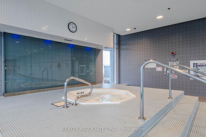 Photo 28 at 238 - 2885 Bayview Avenue, Bayview Village, Toronto