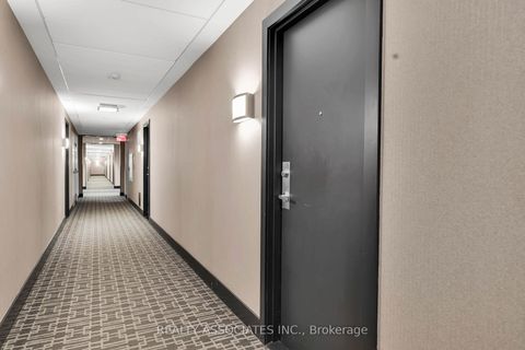 Photo 5 at 238 - 2885 Bayview Avenue, Bayview Village, Toronto