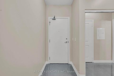 Photo 6 at 238 - 2885 Bayview Avenue, Bayview Village, Toronto