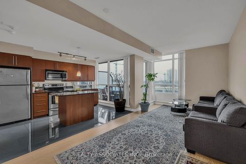 Photo 11 at 238 - 2885 Bayview Avenue, Bayview Village, Toronto