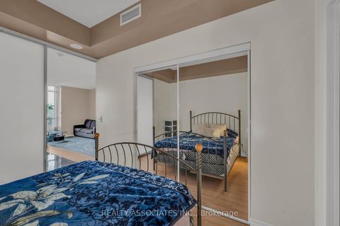 Photo 20 at 238 - 2885 Bayview Avenue, Bayview Village, Toronto