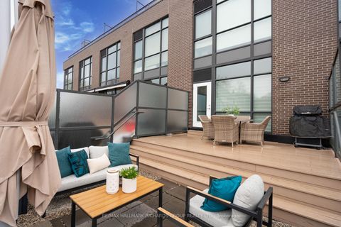 Photo 24 at TH5 - 2 Bellefair Avenue, The Beaches, Toronto