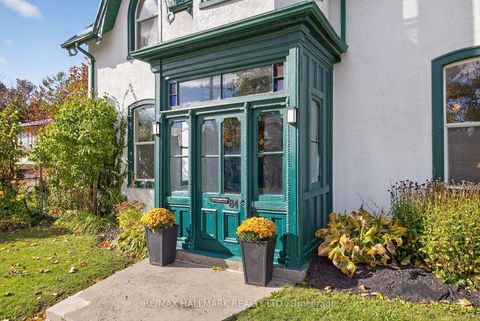 Photo 1 at 84 Wellington Street E, Wellington, Barrie