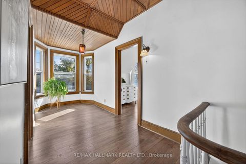 Photo 13 at 84 Wellington Street E, Wellington, Barrie