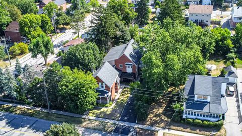 Photo 2 at 81 Innisfil Street, Sanford, Barrie