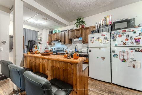 Photo 3 at 81 Innisfil Street, Sanford, Barrie