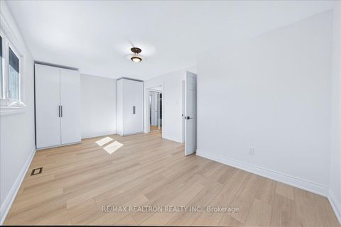 Photo 22 at 102 Wade Gate, Brownridge, Vaughan