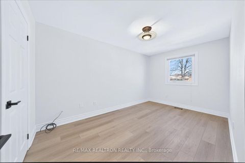 Photo 28 at 102 Wade Gate, Brownridge, Vaughan