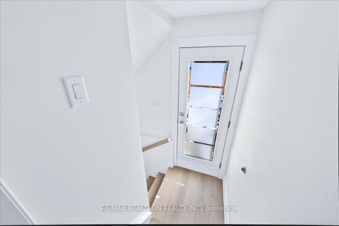 Photo 35 at 102 Wade Gate, Brownridge, Vaughan