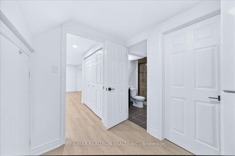 Photo 38 at 102 Wade Gate, Brownridge, Vaughan