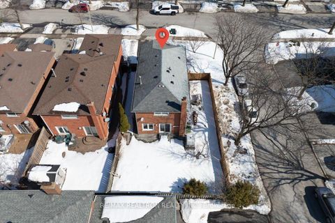 Photo 45 at 102 Wade Gate, Brownridge, Vaughan