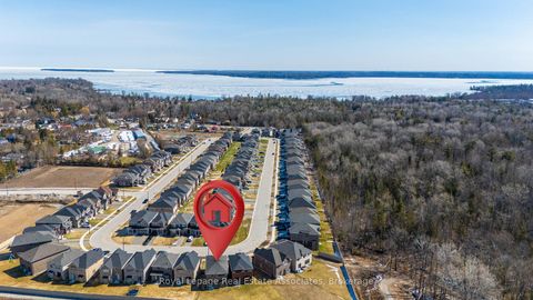Photo 3 at 1386 Davis Loop, Lefroy, Innisfil