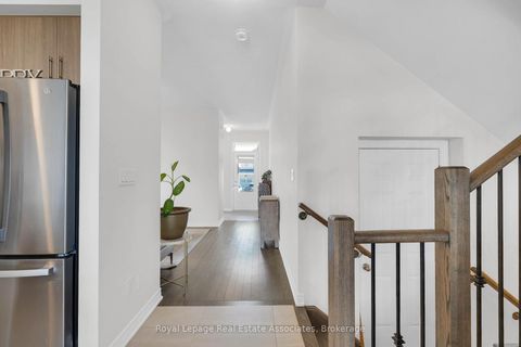 Photo 6 at 1386 Davis Loop, Lefroy, Innisfil