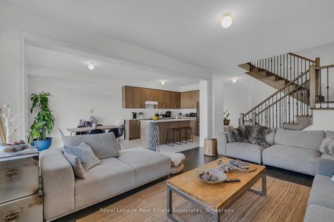 Photo 9 at 1386 Davis Loop, Lefroy, Innisfil