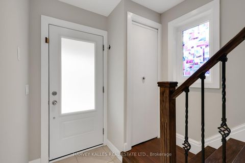 Photo 2 at 320 Melrose Avenue, Nortown, Toronto