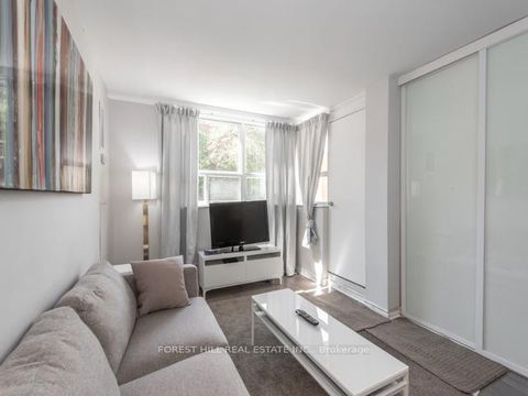 Photo 13 at 202 - 105 Mccaul Street, Chinatown, Toronto