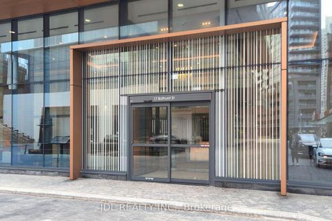 Photo 2 at 902 - 17 Bathurst Street, Waterfront Communities C1, Toronto