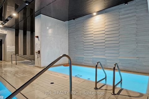Photo 8 at 902 - 17 Bathurst Street, Waterfront Communities C1, Toronto