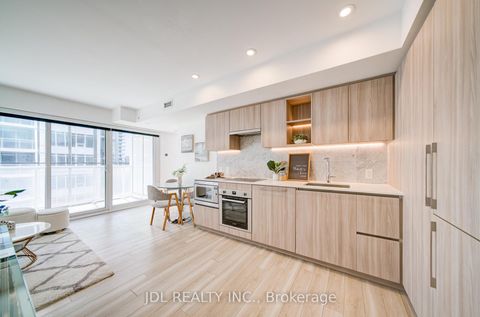 Photo 12 at 902 - 17 Bathurst Street, Waterfront Communities C1, Toronto