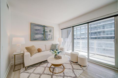 Photo 15 at 902 - 17 Bathurst Street, Waterfront Communities C1, Toronto