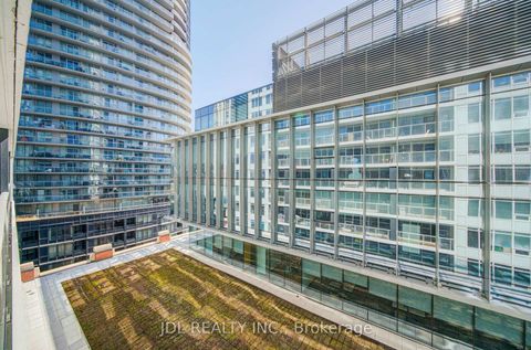 Photo 17 at 902 - 17 Bathurst Street, Waterfront Communities C1, Toronto