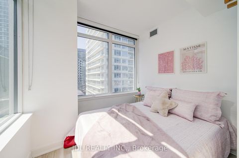 Photo 20 at 902 - 17 Bathurst Street, Waterfront Communities C1, Toronto