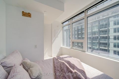 Photo 21 at 902 - 17 Bathurst Street, Waterfront Communities C1, Toronto
