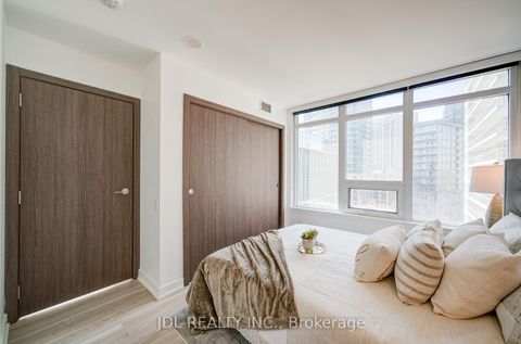 Photo 24 at 902 - 17 Bathurst Street, Waterfront Communities C1, Toronto