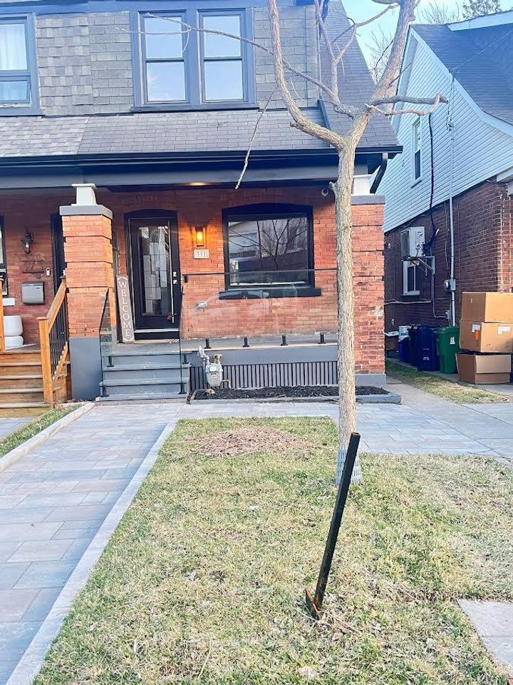 Photo 2 at 371 Milverton Boulevard, East York, Toronto