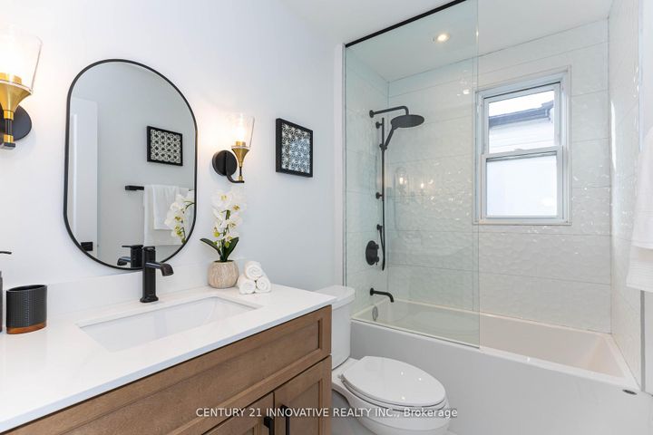 Photo 9 at 371 Milverton Boulevard, East York, Toronto