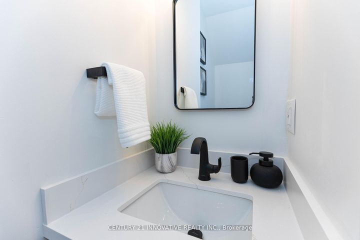 Photo 17 at 371 Milverton Boulevard, East York, Toronto