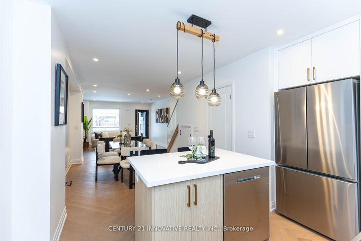 Photo 22 at 371 Milverton Boulevard, East York, Toronto