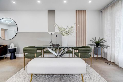 Photo 3 at 304 Kerswell Drive, Crosby, Richmond Hill