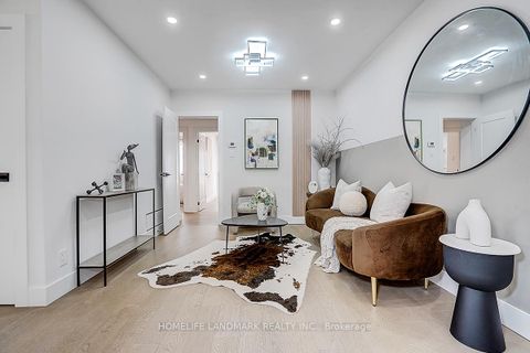 Photo 9 at 304 Kerswell Drive, Crosby, Richmond Hill