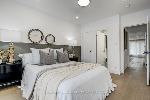 Photo 13 at 304 Kerswell Drive, Crosby, Richmond Hill