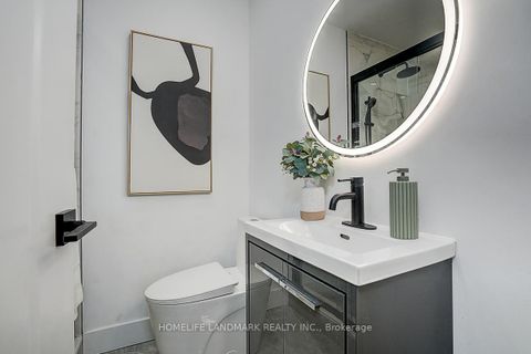 Photo 14 at 304 Kerswell Drive, Crosby, Richmond Hill