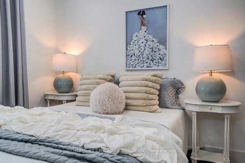 Photo 19 at 304 Kerswell Drive, Crosby, Richmond Hill