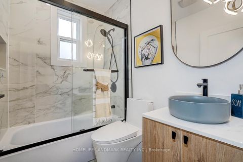 Photo 20 at 304 Kerswell Drive, Crosby, Richmond Hill