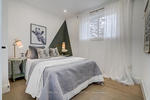 Photo 22 at 304 Kerswell Drive, Crosby, Richmond Hill