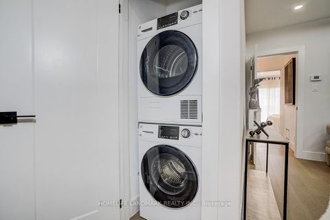 Photo 25 at 304 Kerswell Drive, Crosby, Richmond Hill